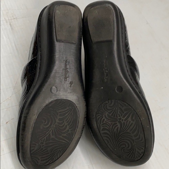 Nurture Clogs size 7.5 black paisley - Picture 5 of 7